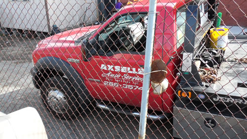 Axselle Auto Service Truck